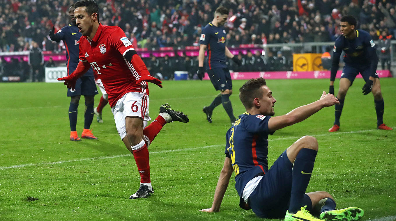 Thiago celebrates Bayern's opener in the 3-0 win.  © 2016 Getty Images