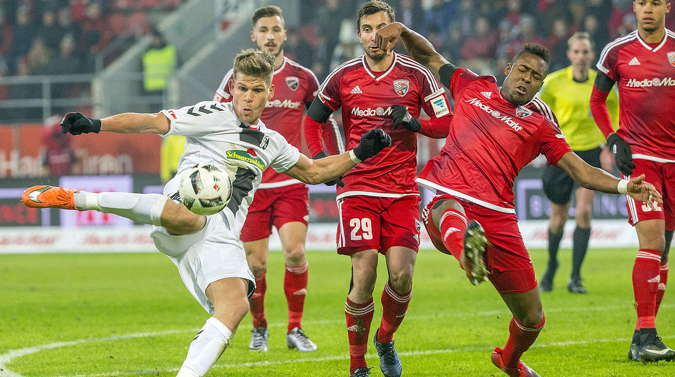 Florian Niederlechner bagged a brace for Freiburg in Ingolstadt.  © 2016 Getty Images