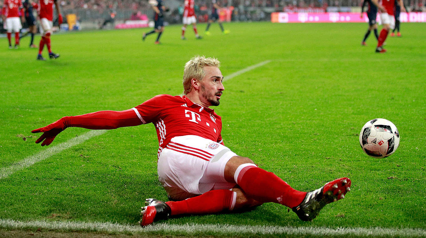 Hummels über seine neue Frisur: "Wette verloren. Von alleine hätte ich das nicht gemacht" © 2016 Getty Images