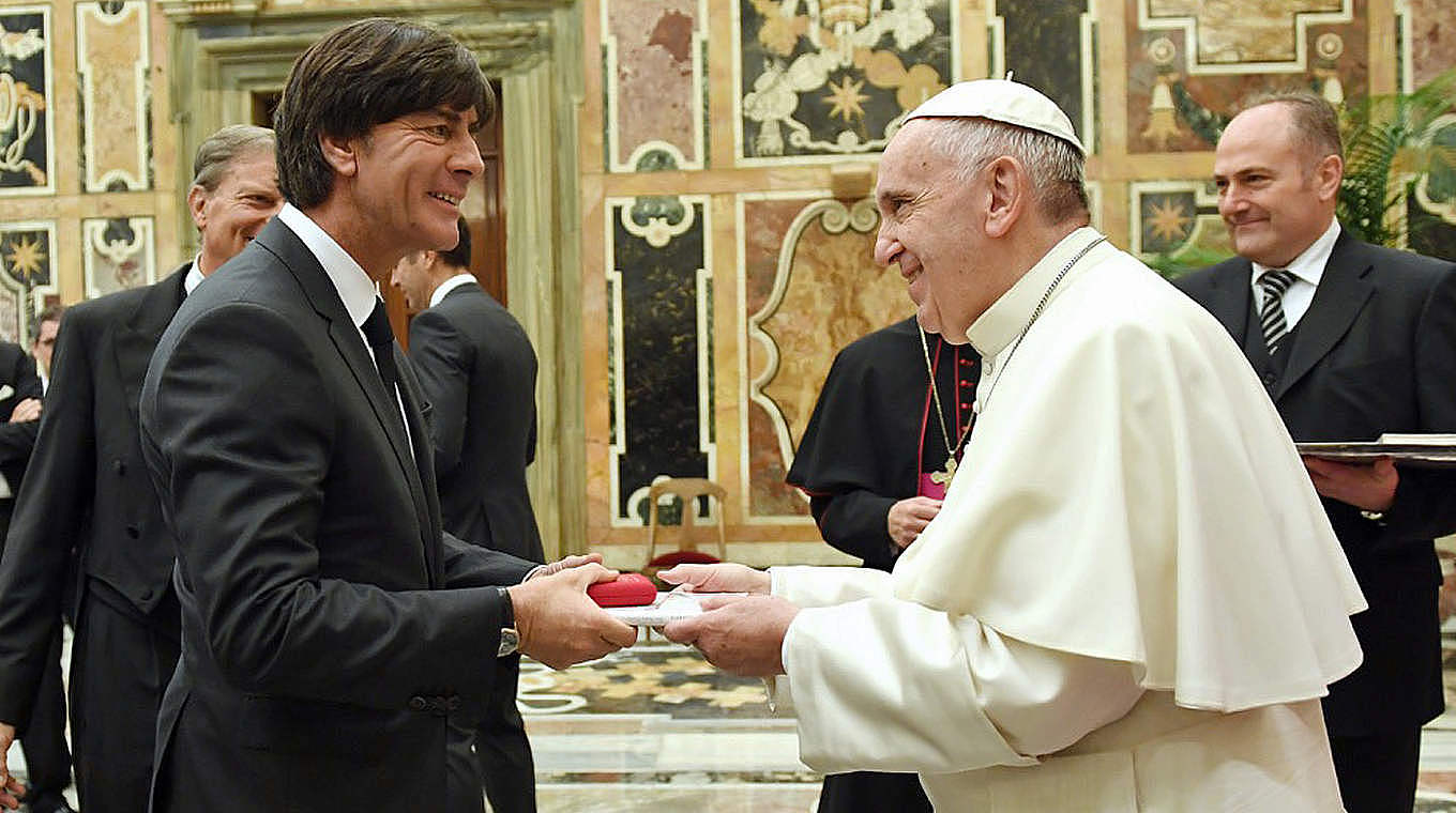 Löw at the German national team's private audience with the Pope  © GES Sportfoto
