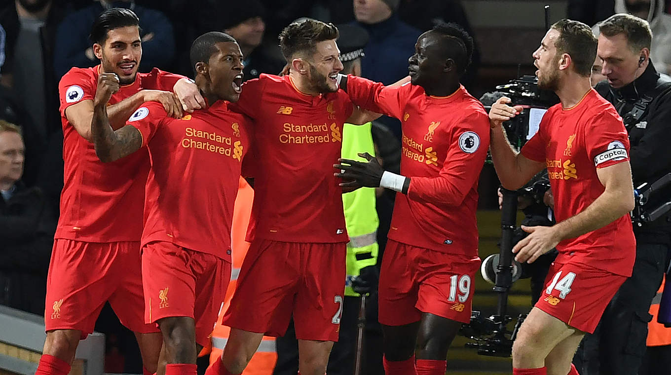 Jubel im Spitzenspiel: Emre Can (l.) feiert mit Liverpool einen wichtigen Sieg © PAUL ELLIS/AFP/Getty Images