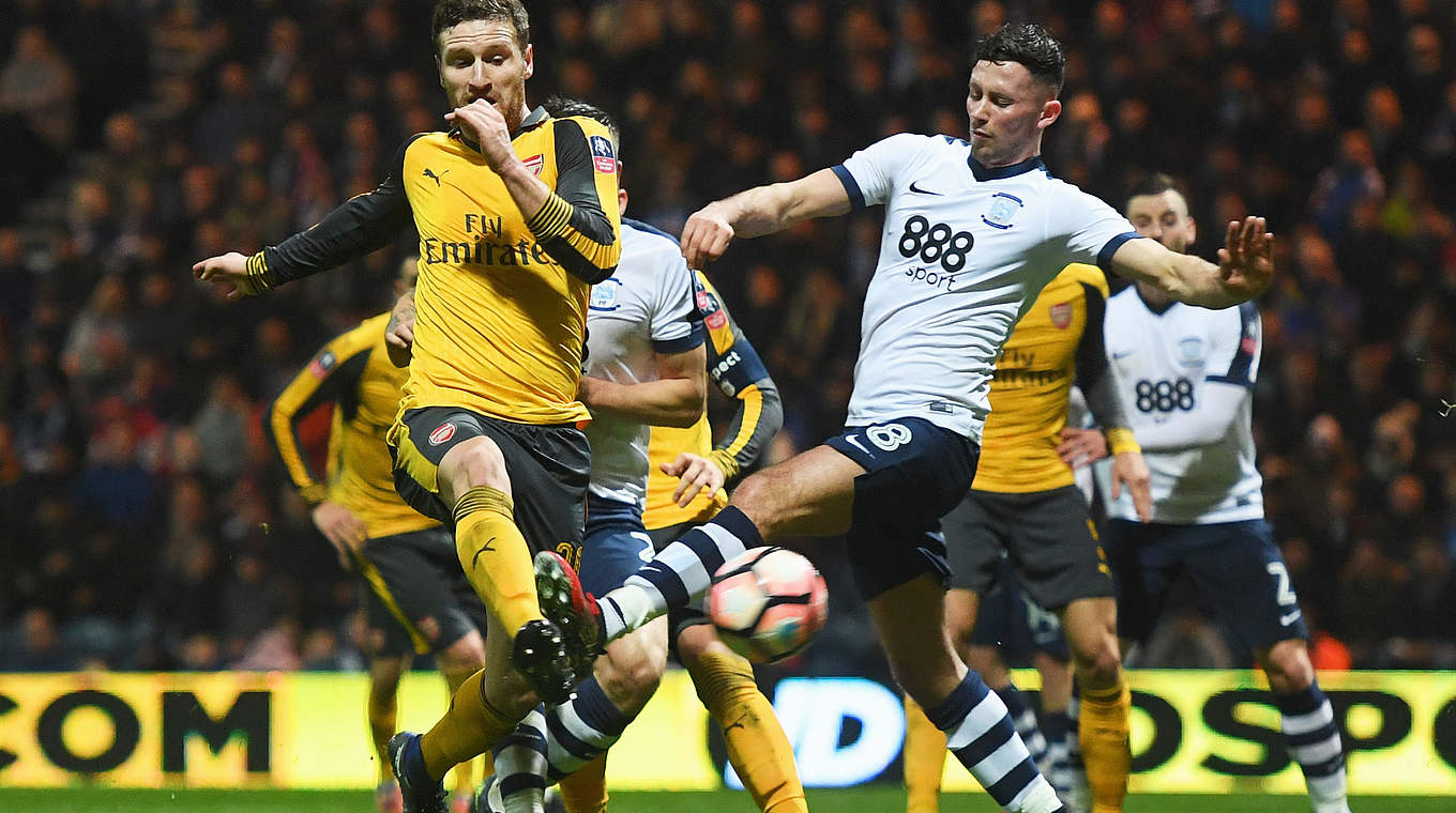 Mustafi challenges Alan Browne for the ball © 2017 Getty Images