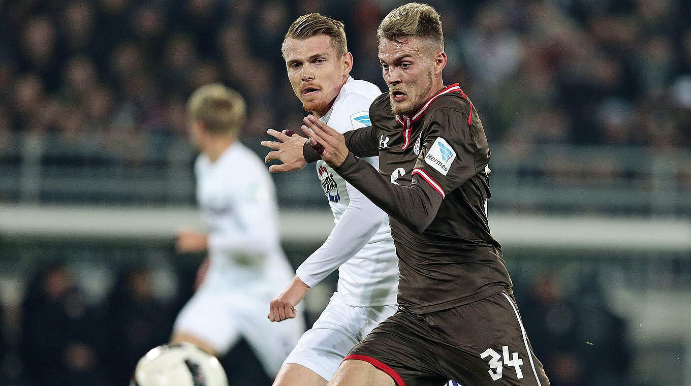 Bis zum Saisonende von St. Pauli nach Kiel ausgeliehen: Angreifer Marvin Ducksch (v.) © 2016 Getty Images