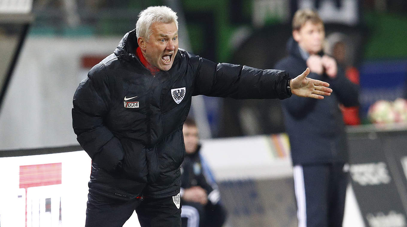 Möchte seine Bilanz gegen Osnabrück verbessern: Münsters Trainer Benno Möhlmann © 2016 Getty Images