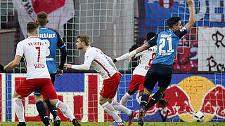 Jubel über den Ausgleich: Timo Werner (3.v.l.) trifft für Leipzig gegen Hoffenheim © 2017 Getty Images