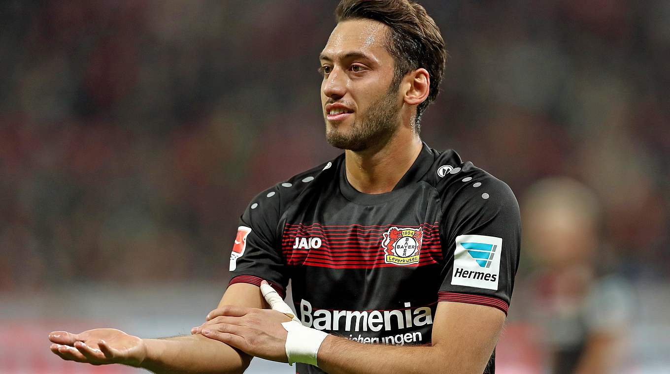 Fehlt Bayer Leverkusen für vier Monate: Hakan Calhanoglu © 2017 Getty Images