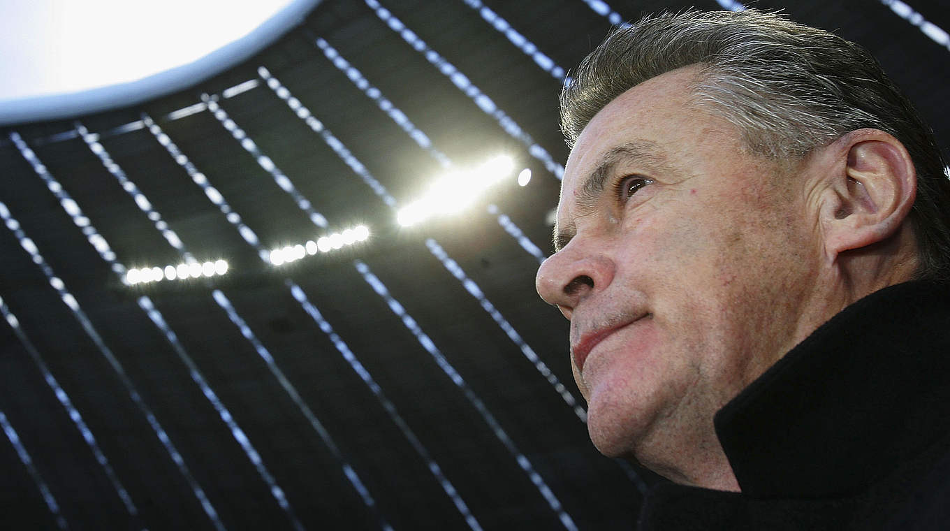 Premiere als Bayern-Trainer in der Allianz-Arena: Ottmar Hitzfeld © 2007 Getty Images