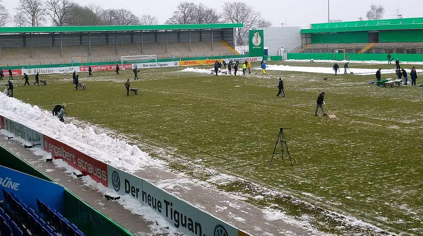 Gemeinsam stark: Durch die Hilfe der Fans konnte das Spiel in Lotte stattfinden © DFB