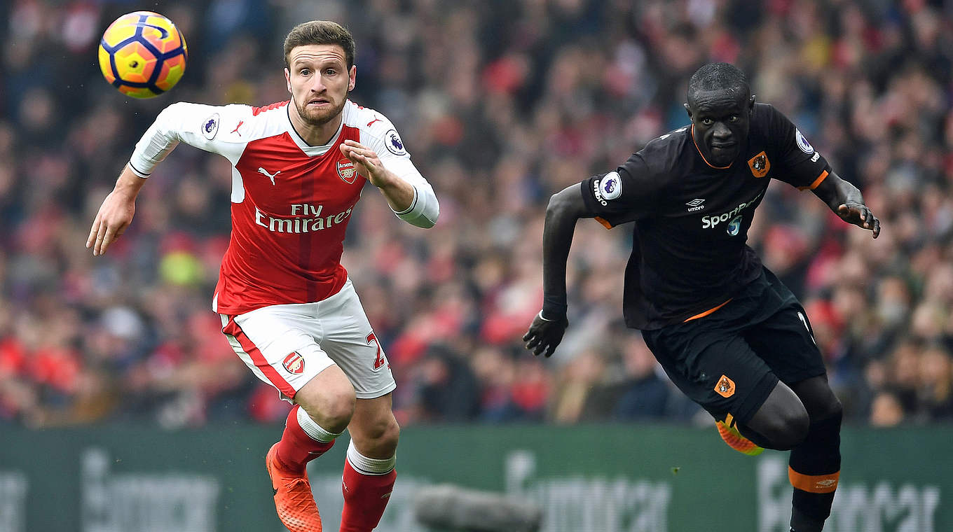 Skodran Mustafi played 90 minutes for Arsenal against Hull © 2017 Getty Images