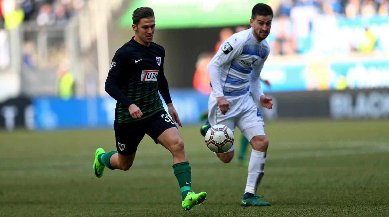 Schnürt nach seiner Einwechslung einen Doppelpack: Münsters Martin Kobylanski (l.) © 2017 Getty Images