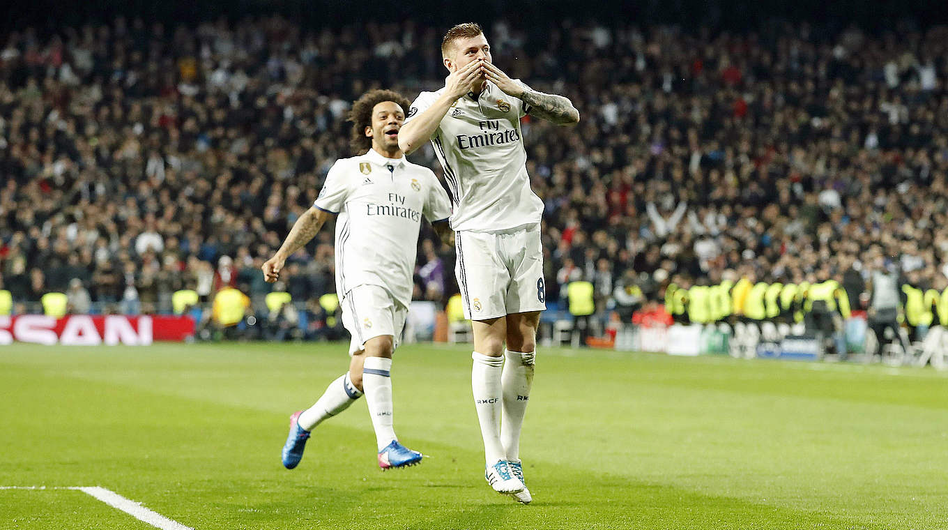 Küsschen für die Fans: Toni Kroos (v.) erzielt sein erstes Champions-League-Tor für Real © imago/VI Images