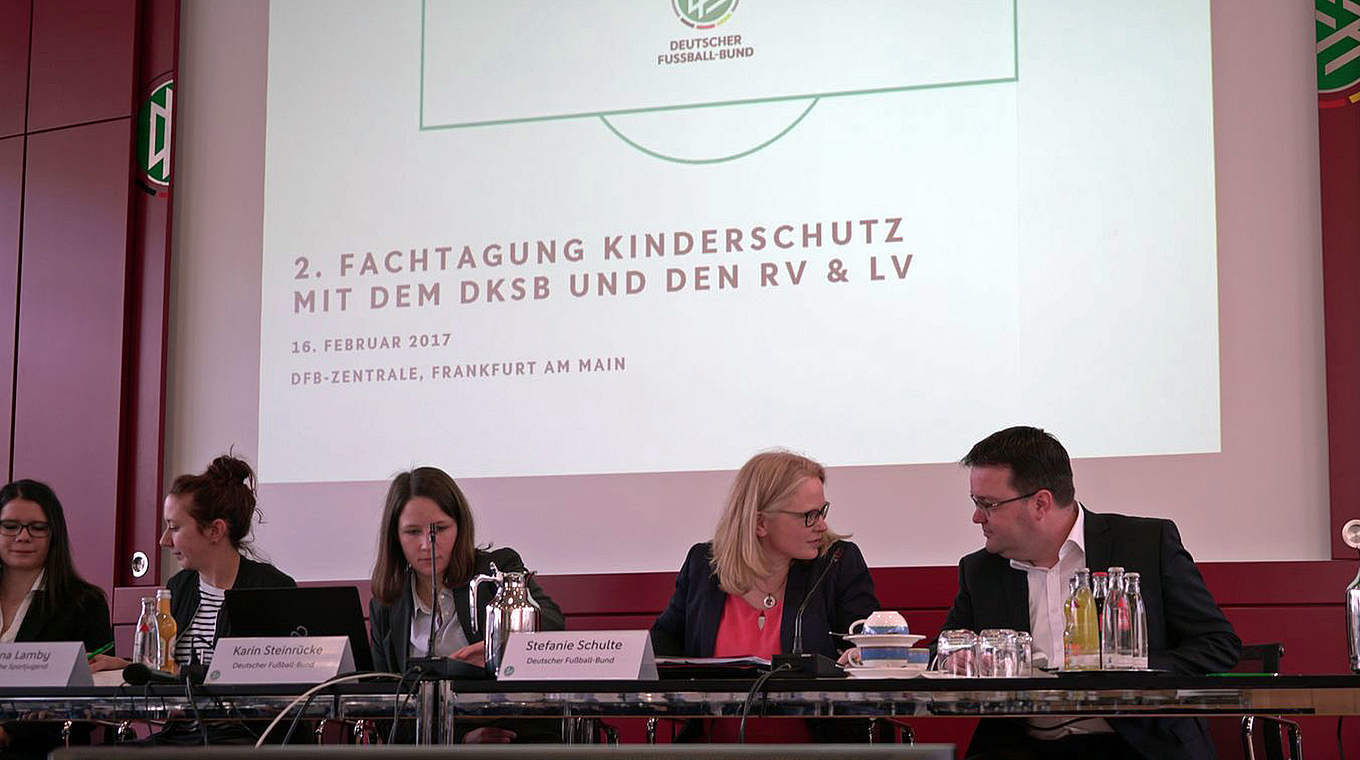 Landesverbände und Vereine wehrhaft aufstellen: 2. Fachtagung Kinderschutz © DFB