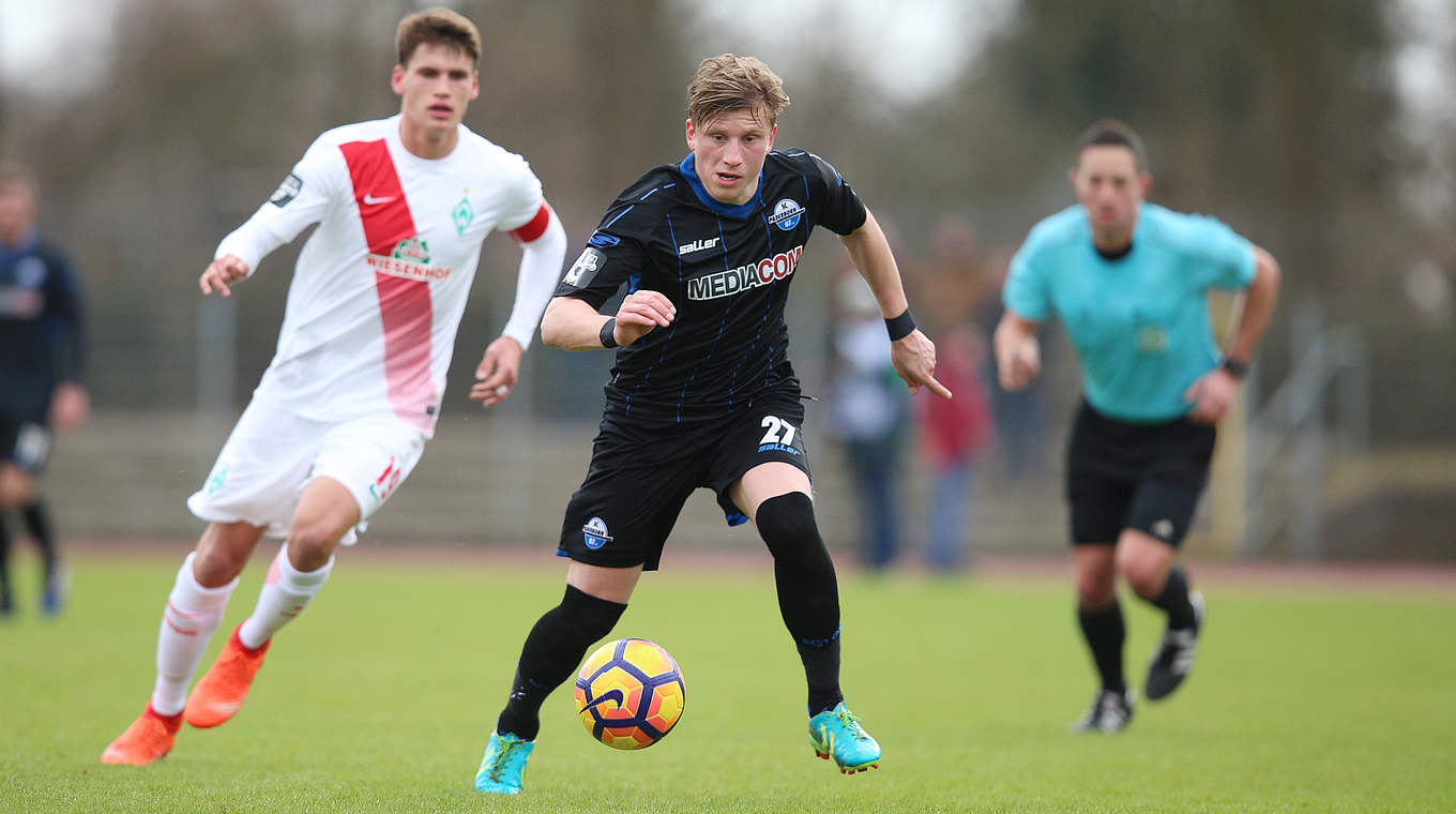 Kein Tor und keine Punkte: Marcus Piossek (v.) und Paderborn verlieren in Bremen 0:1 © 2017 Getty Images