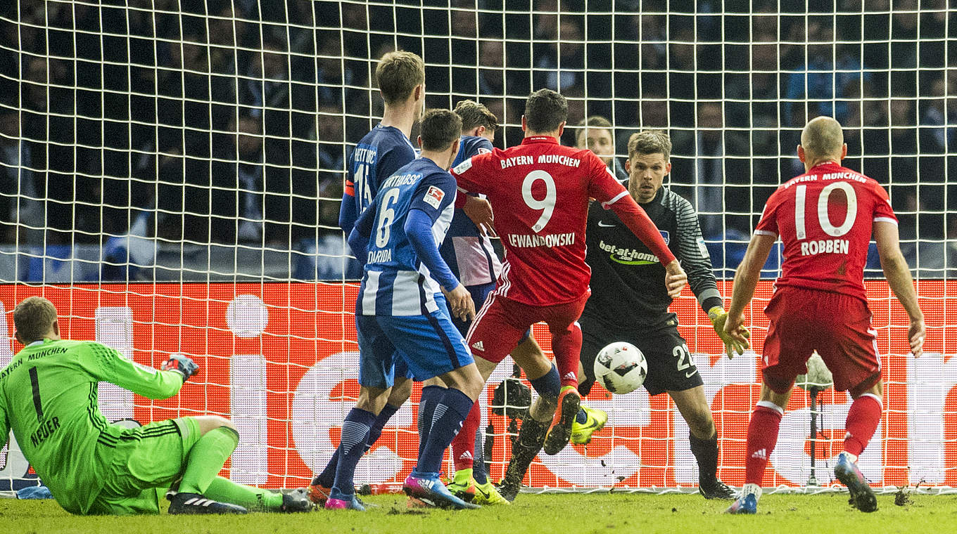 Bayern-Jubel: Lewandowski erzielt eines der spätesten Tore der Bundesligageschichte © 2017 Getty Images