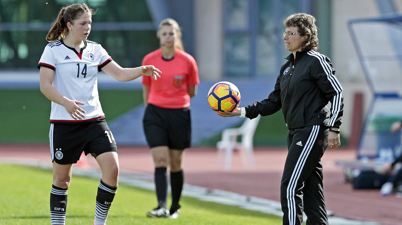 Ulrike Ballweg (r.) vor Niederlande-Spiel: "Wir haben das Potenzial, uns zu steigern" © 2017 Getty Images