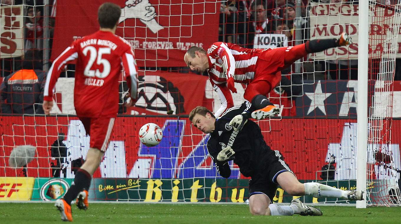 Impregnable Neuer won the 2011 DFB Cup semi-final with Schalke against Bayern. © 2011 Getty Images