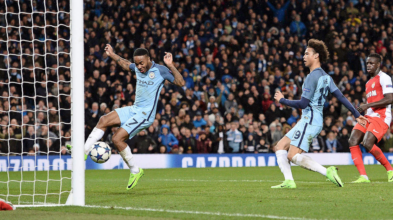 Schlussakkord in Manchester: Nationalspieler Leroy Sané schießt zum 5:3 ein © AFP/Getty Images
