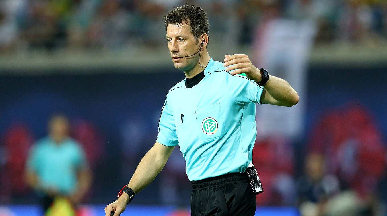 Leitet sein 337. Spiel in der Bundesliga: DFB-Referee Wolfgang Stark aus Ergolding © 2016 Getty Images