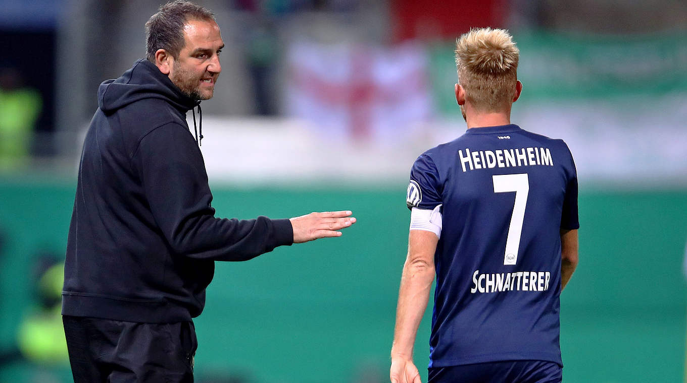 0:0 in Düsseldorf: Heidenheim mit Trainer Schmidt (l.) bleibt Fünfter © 2016 Getty Images