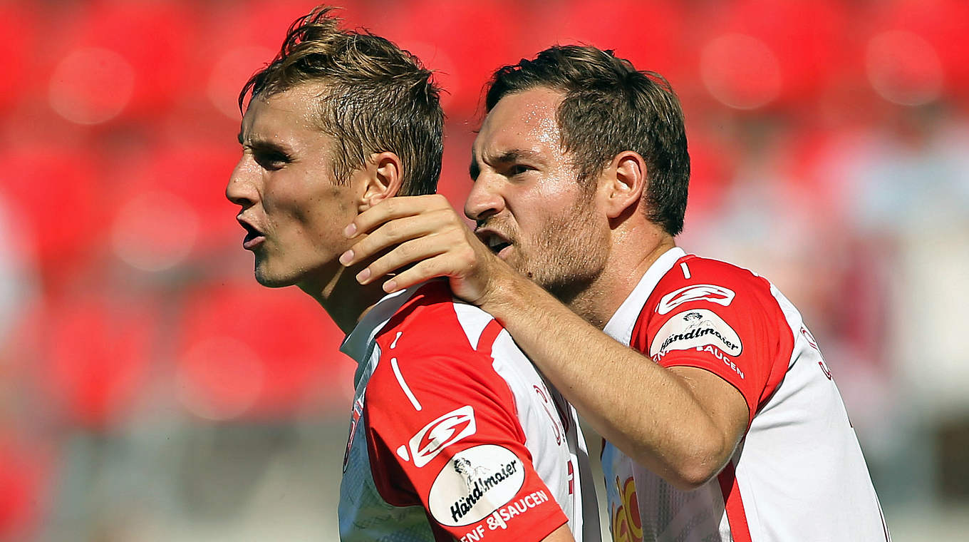 Dreht in Aalen die Partie: Torschütze Marc Lais (l.) mit Jahn Regensburg © 2016 Getty Images