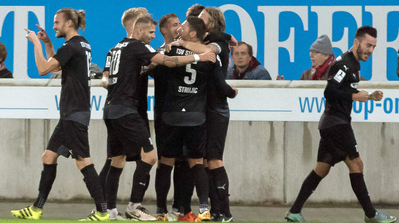 2:0 gegen Elversberg: Steinbach bejubelt den Sieg im Topspiel © imago/Jan Huebner