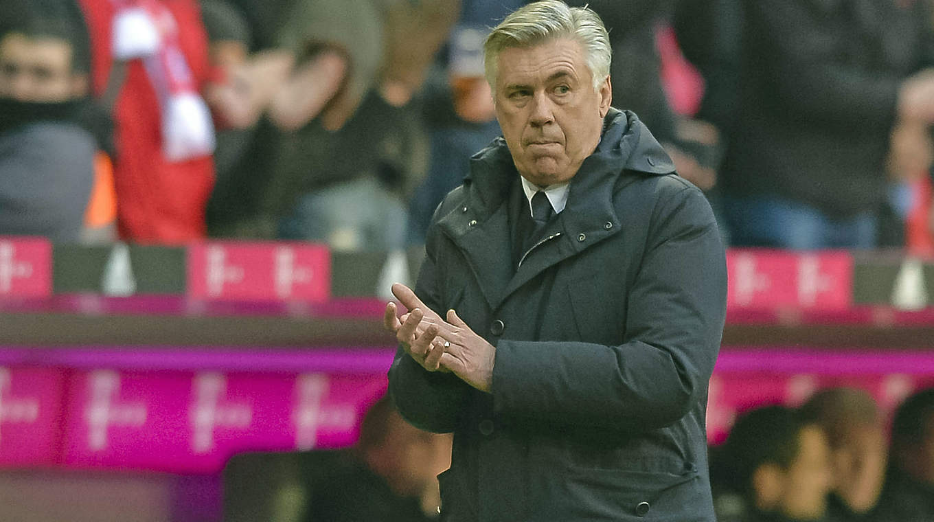 Zum 1000. Mal an der Seitenlinie: Bayern Münchens Trainer Carlo Ancelotti © AFP/Getty Images