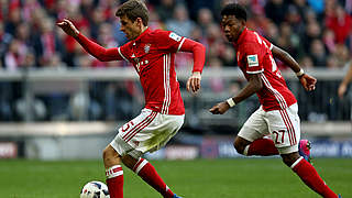 Selbstlos: Thomas Müller legt vor dem 5:0 auf David Alaba ab © 2017 Getty Images