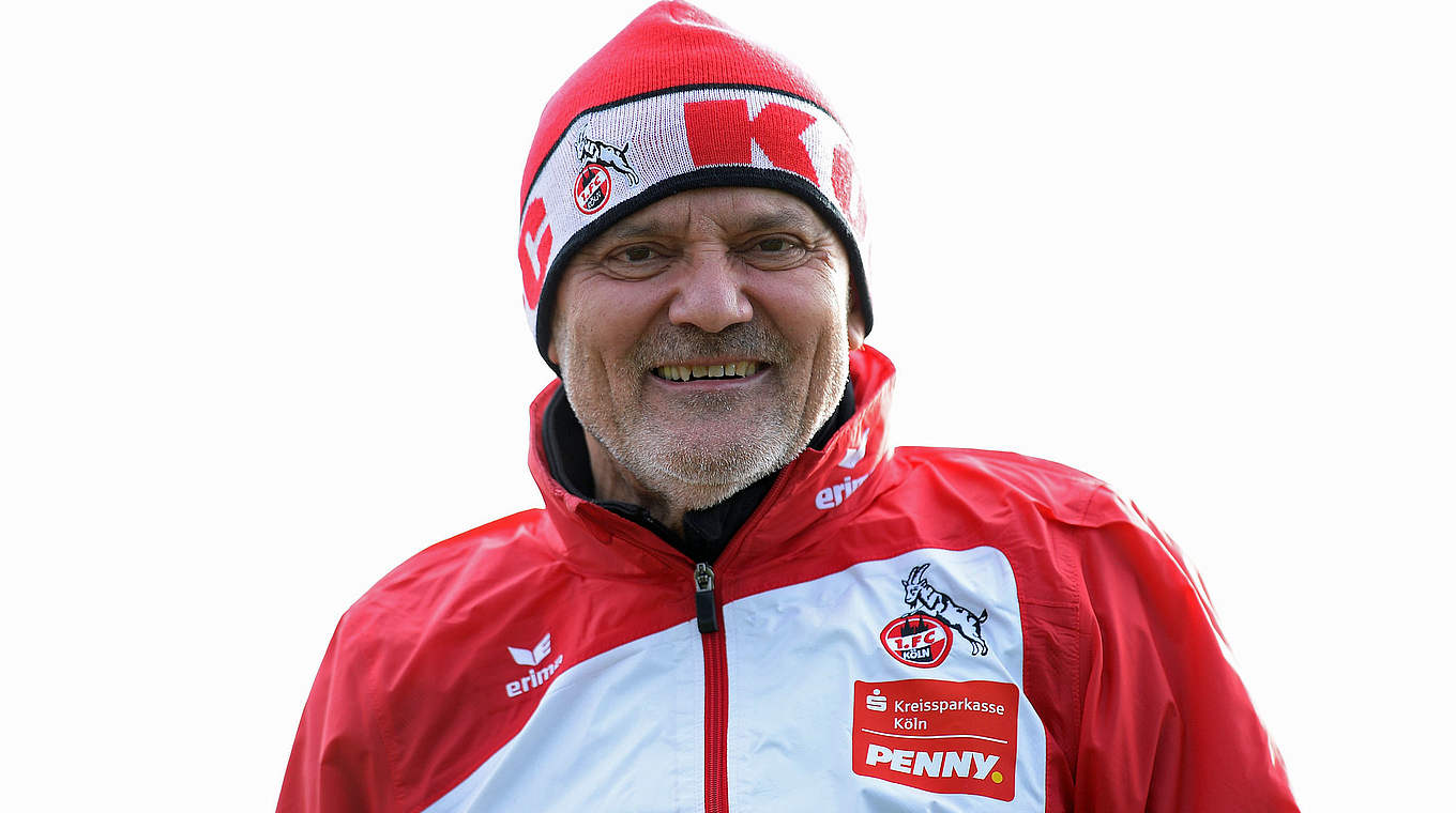 Zufrieden mit dem Auftritt seiner Mannschaft: FC-Trainer Willi Breuer © 2014 Getty Images