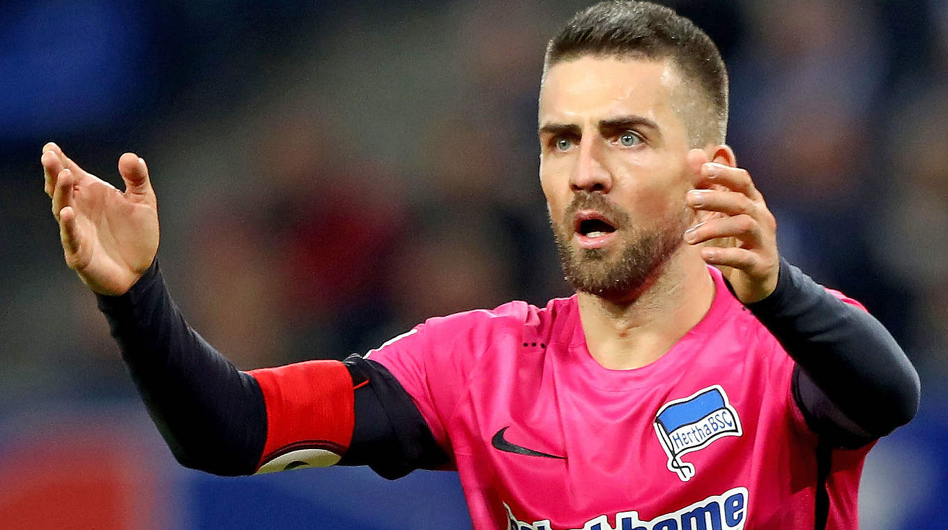 250. Einsatz in der Bundesliga: Vedad Ibisevic von Hertha BSC feiert Jubiläum © 2017 Getty Images