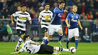 Well contested match, no winner: Schalke and Gladbach were even at 1-1 © 2017 Getty Images