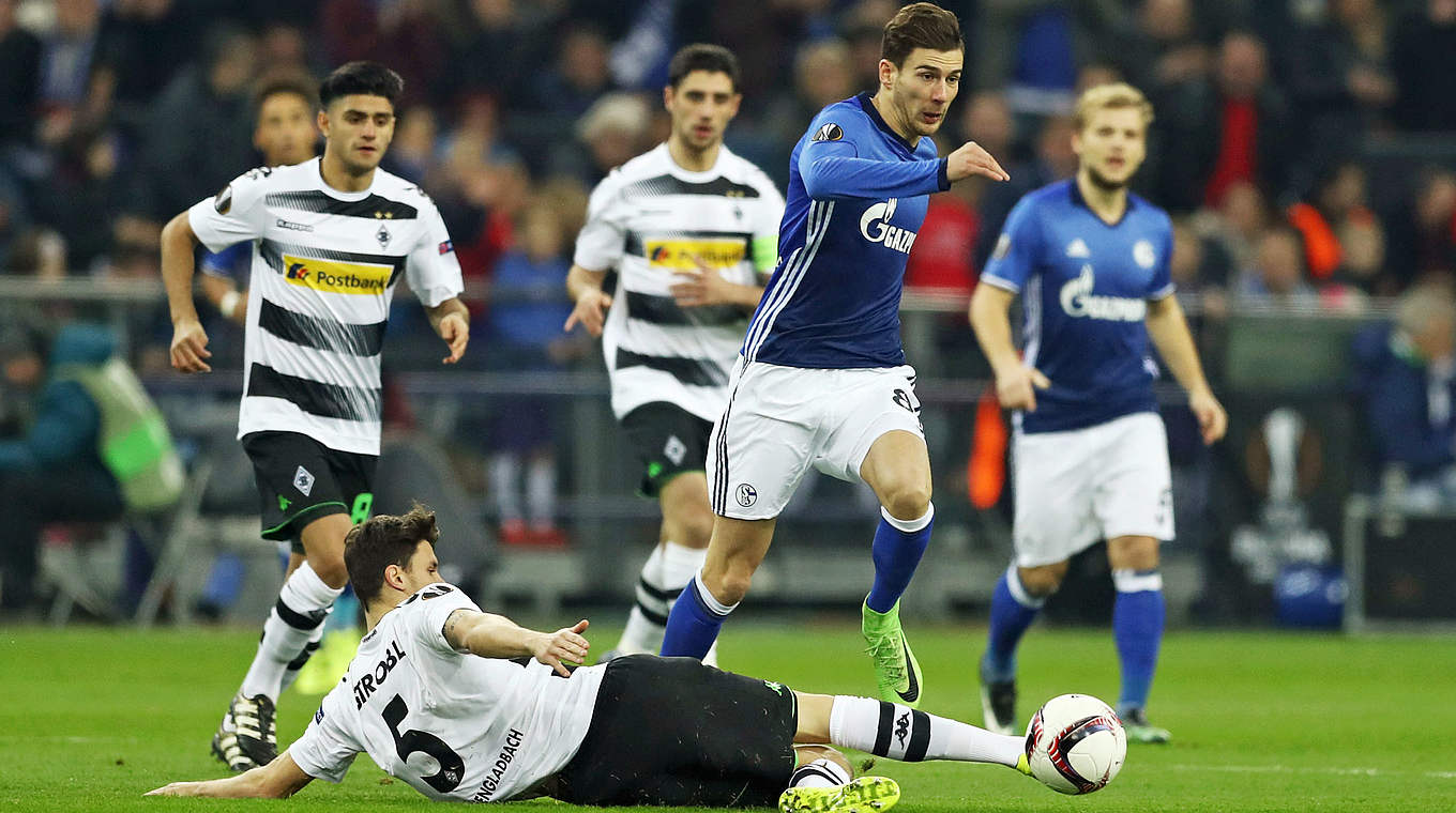 Umkämpfte Partie, kein Sieger: Schalke um Goretzka (M.) und Gladbach trennen sich 1:1 © 2017 Getty Images