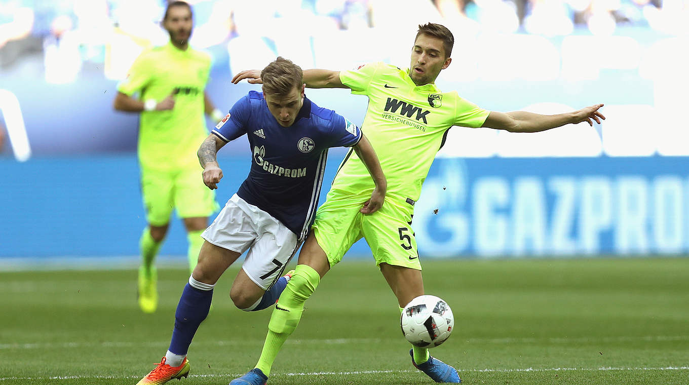 Zeigt sich gegen Augsburg spielfreudig und in starker Form: Max Meyer (l.) © 2017 Getty Images