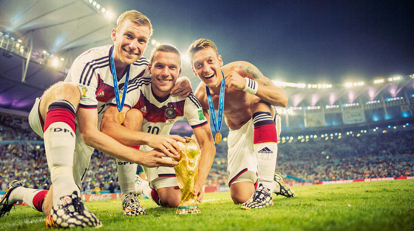 Weltmeister 2014 im Maracana: Per Mertesacker, Lukas Podolski und Mesut Özil (v.l.) © Paul Ripke