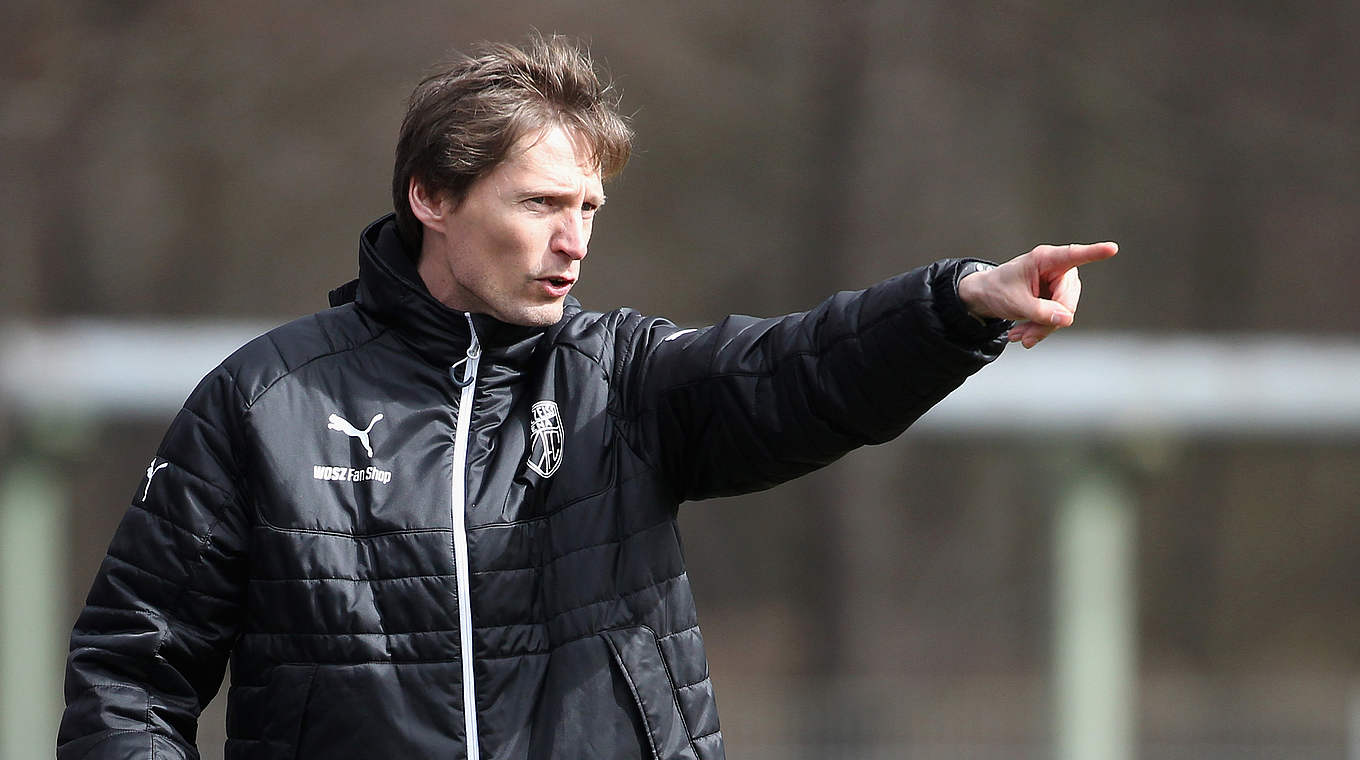 Tritt mit seinem Team gegen Hannover an: Jenas Trainer Georg-Martin Leopold © 2017 Getty Images