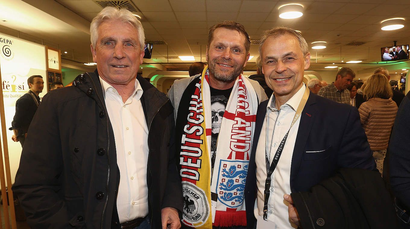 Klaus Fischer, Uli Borowka und Weltmeister Olaf Thon (v.l.) © 2017 Getty Images