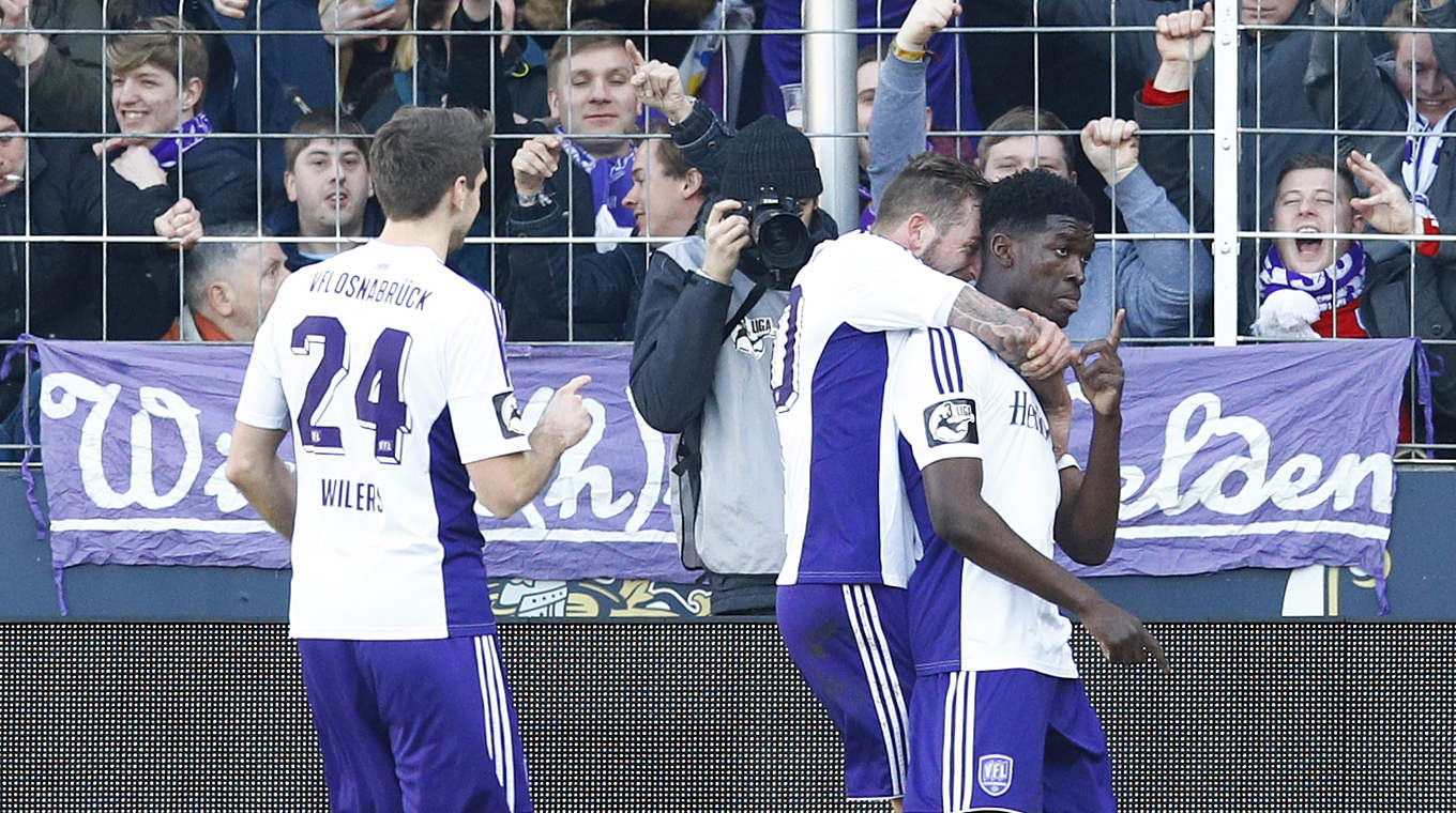 Wieder im Rennen um den Aufstieg: Osnabrücker Willers (l.), Heider (M.) und Wriedt (r.) © 2017 Getty Images