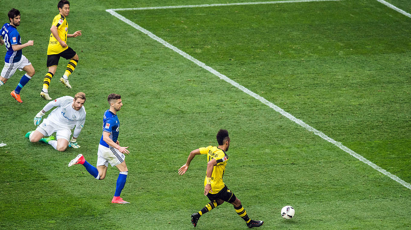 FC Schalke 04 v Borussia Dortmund - Bundesliga © 2017 Getty Images