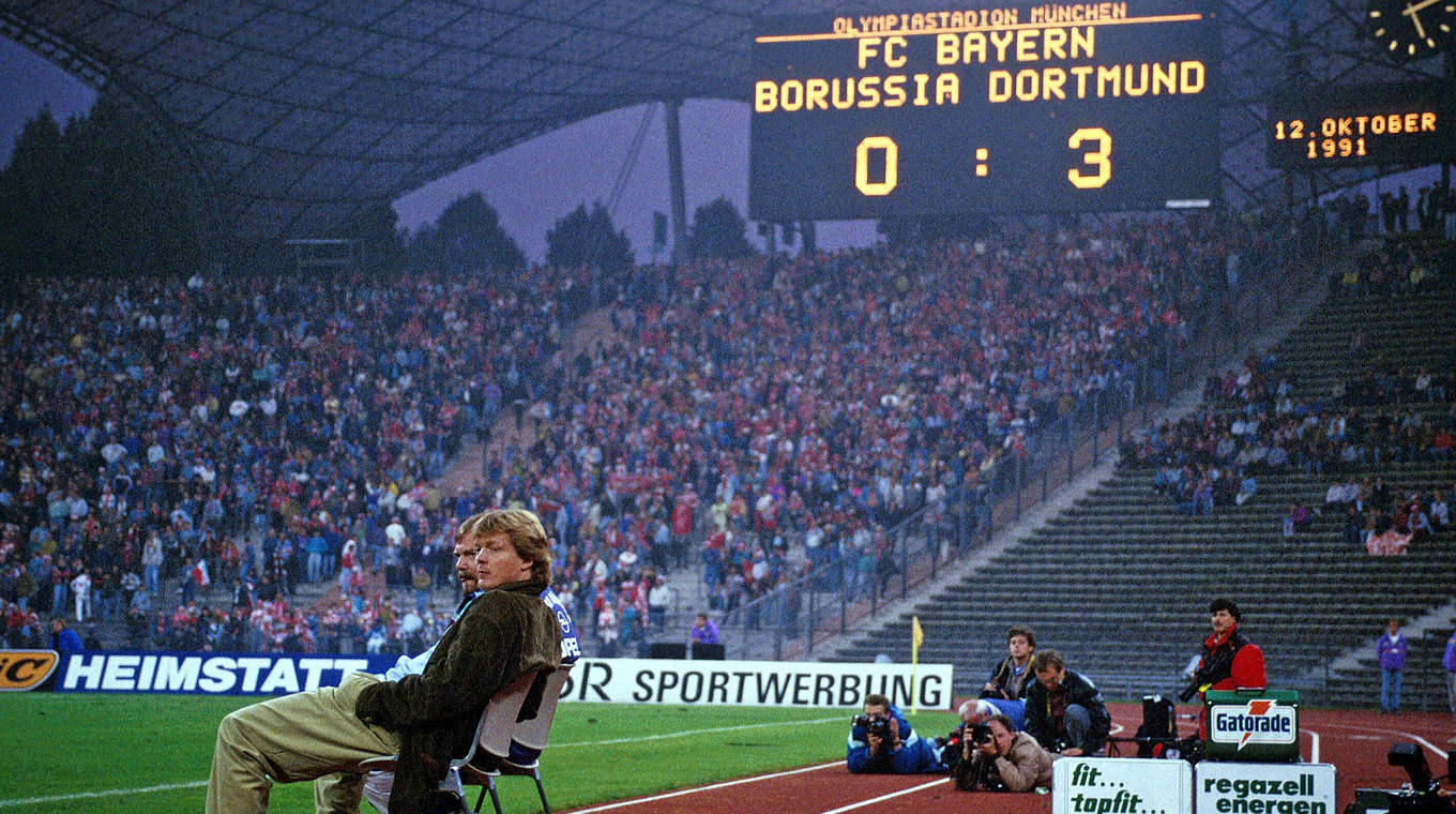 Debakel beim Debüt 1991: Bayern-Trainer Sören Lerby ist nach dem 0:3 konsterniert © imago