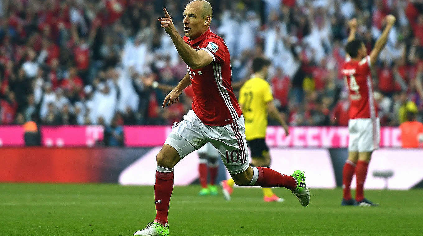 Revenge for the defeat earlier in the season: Bayern and Arjen Robben celebrate. © 