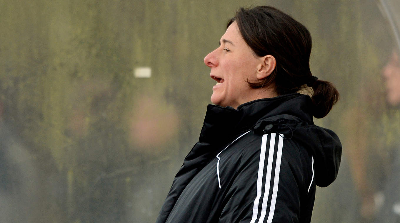 Gibt ihr Debüt auf der Trainerbank von Bayer: Ex-Nationalspielerin Verena Hagedorn © 2016 Getty Images