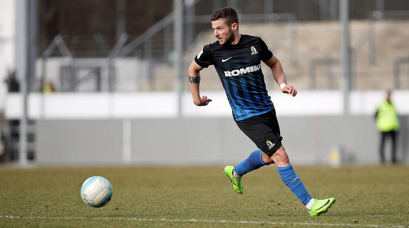 VfB Stuttgart II SV Eintracht Trier Deutschland Stuttgart 11 03 2017 Fussball Regionalliga Süd © imago/Sportfoto Rudel