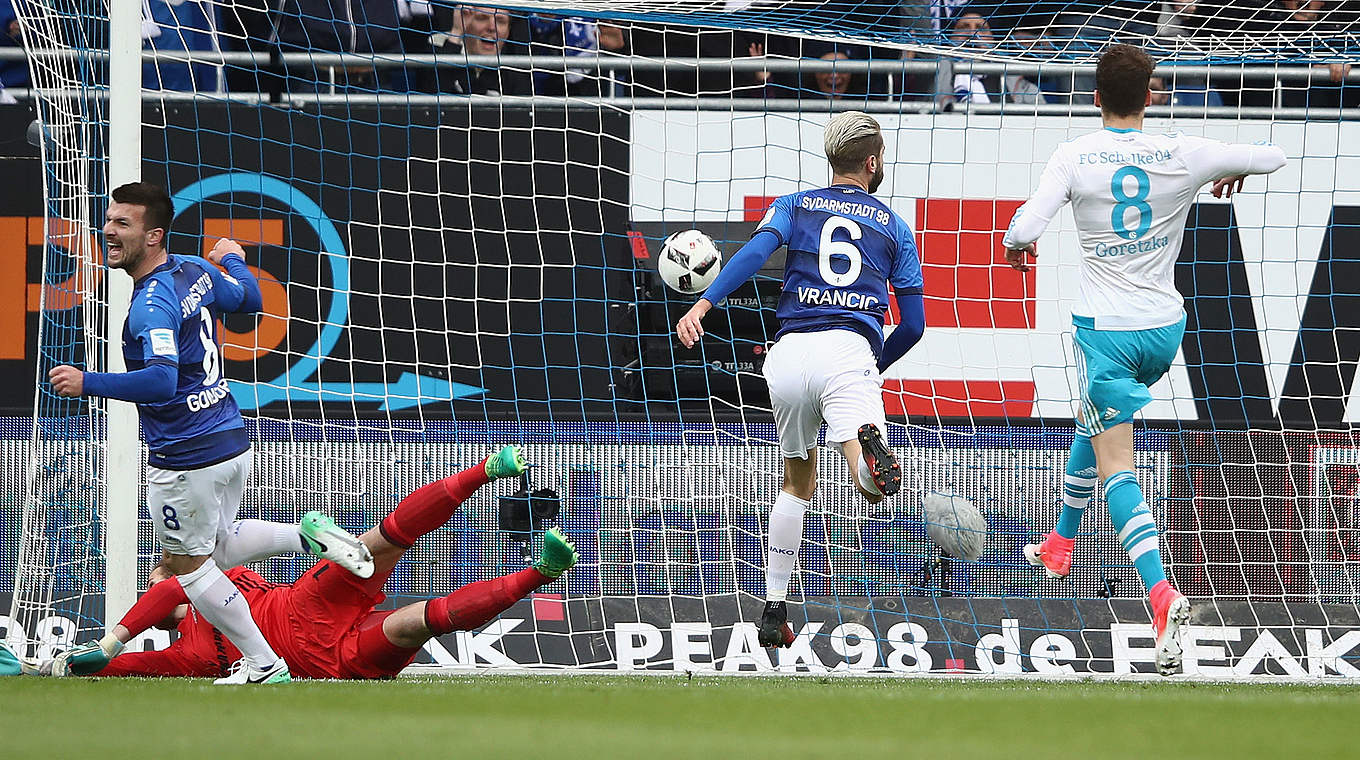 Mario Vrancic,Darmstadt 98,Schalke 04 © 2017 Getty Images