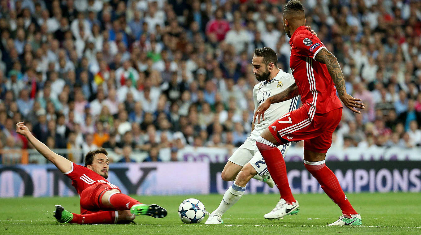 Mats Hummels,Bayern München,Real Madrid,Carvajal © imago