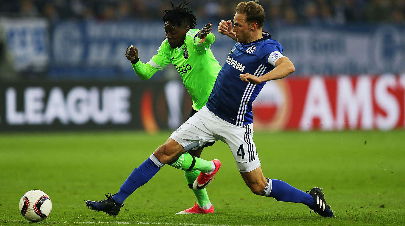 Benedikt Höwedes,Schalke 04,Ajax Amsterdam,Europa League © 2017 Getty Images