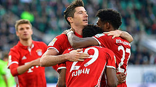 Title winners: FC Bayern celebrate thanks to goals from Alaba and Lewandowski.  © 2017 Getty Images