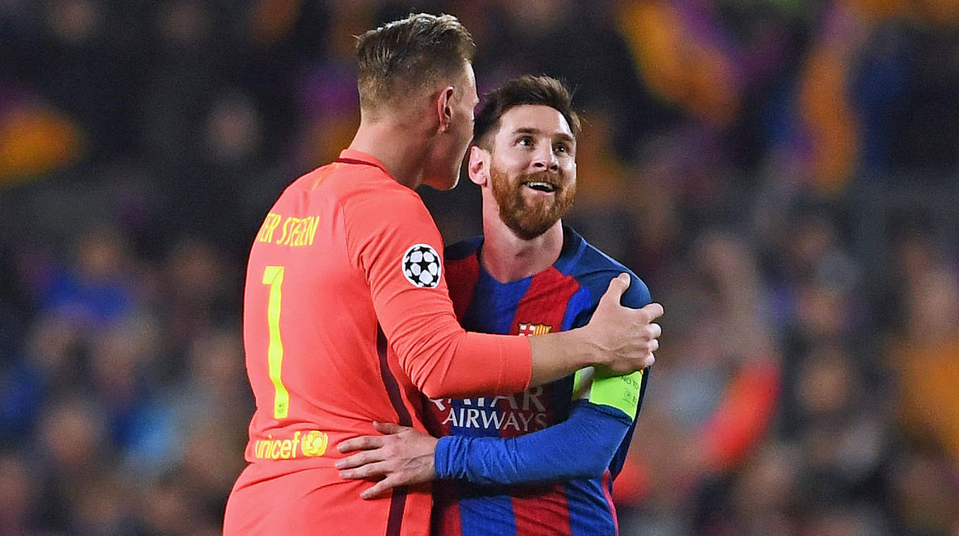 Dank des besseren Torverhältnisses weiter an der Spitze: Barca mit ter Stegen und Messi © 2017 Getty Images