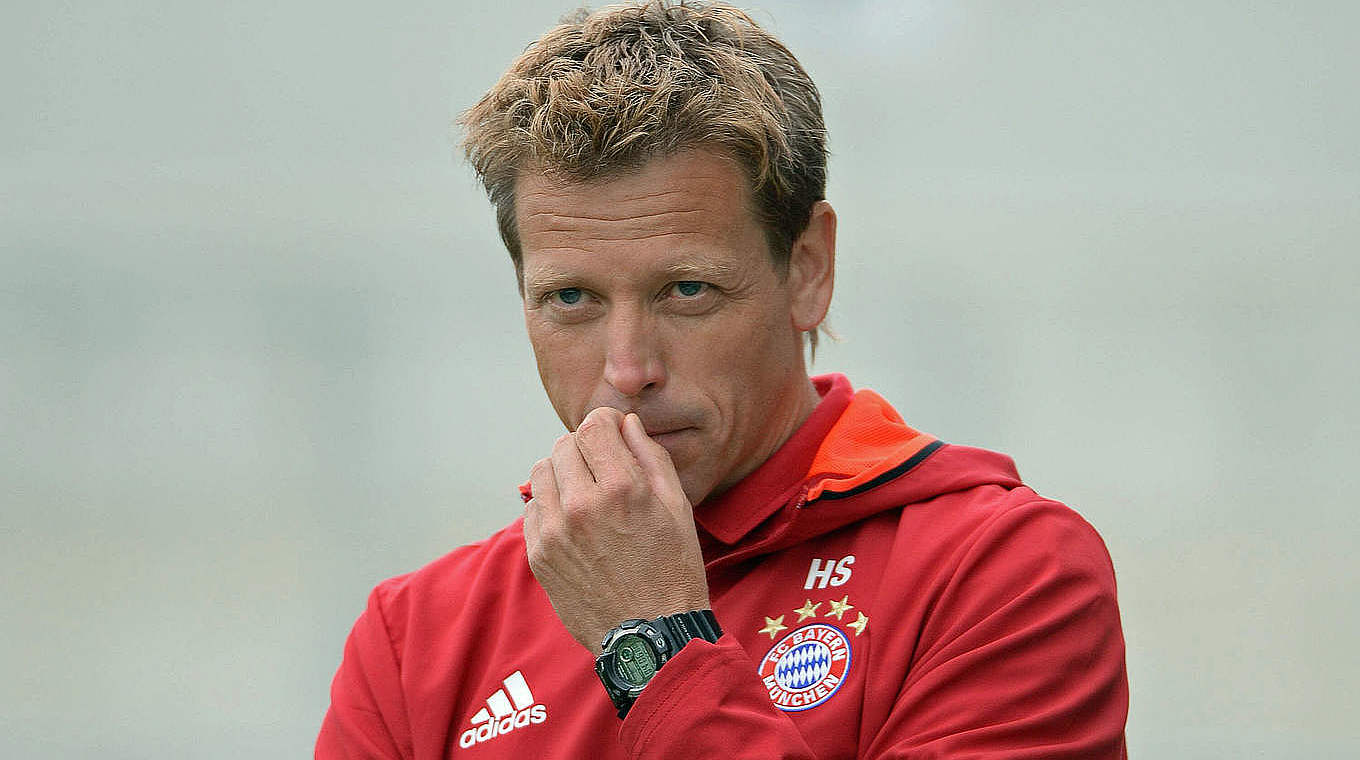 Bayern-Coach Holger Seitz: "Gegen Schalke gibt es für mich keinen klaren Favoriten" © imago