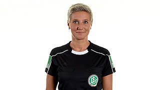 Pfeift in Mönchengladbach ihr 20. Bundesligaspiel: Nadine Westerhoff © 2016 Getty Images