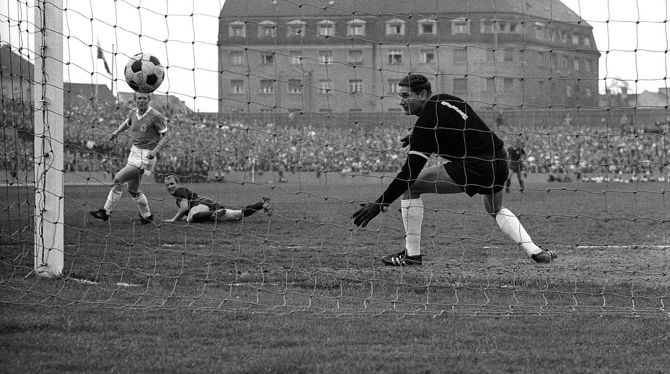 Ohlhauser trifft doppelt, Bayern besiegt 1860: DFB-Pokalhalbfinale 1967 in München © imago sportfotodienst