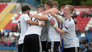 The team celebrate the convincing 5-0 victory.  © UEFA-Sportsfile